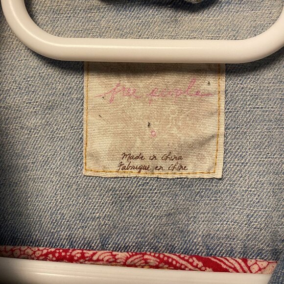 Free People Distressed Cropped Denim Jacket - Picture 6 of 12